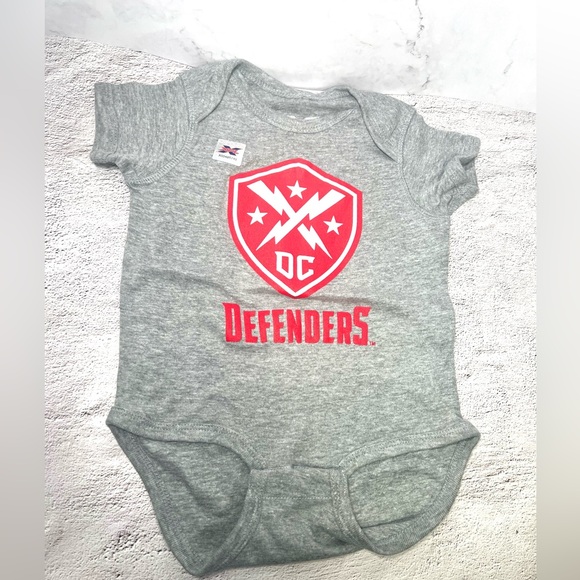 XFL DC Defender's Baby Onesie 18 months - Picture 1 of 5